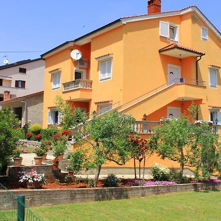 Apartmani Mladenka Malinska Exterior foto