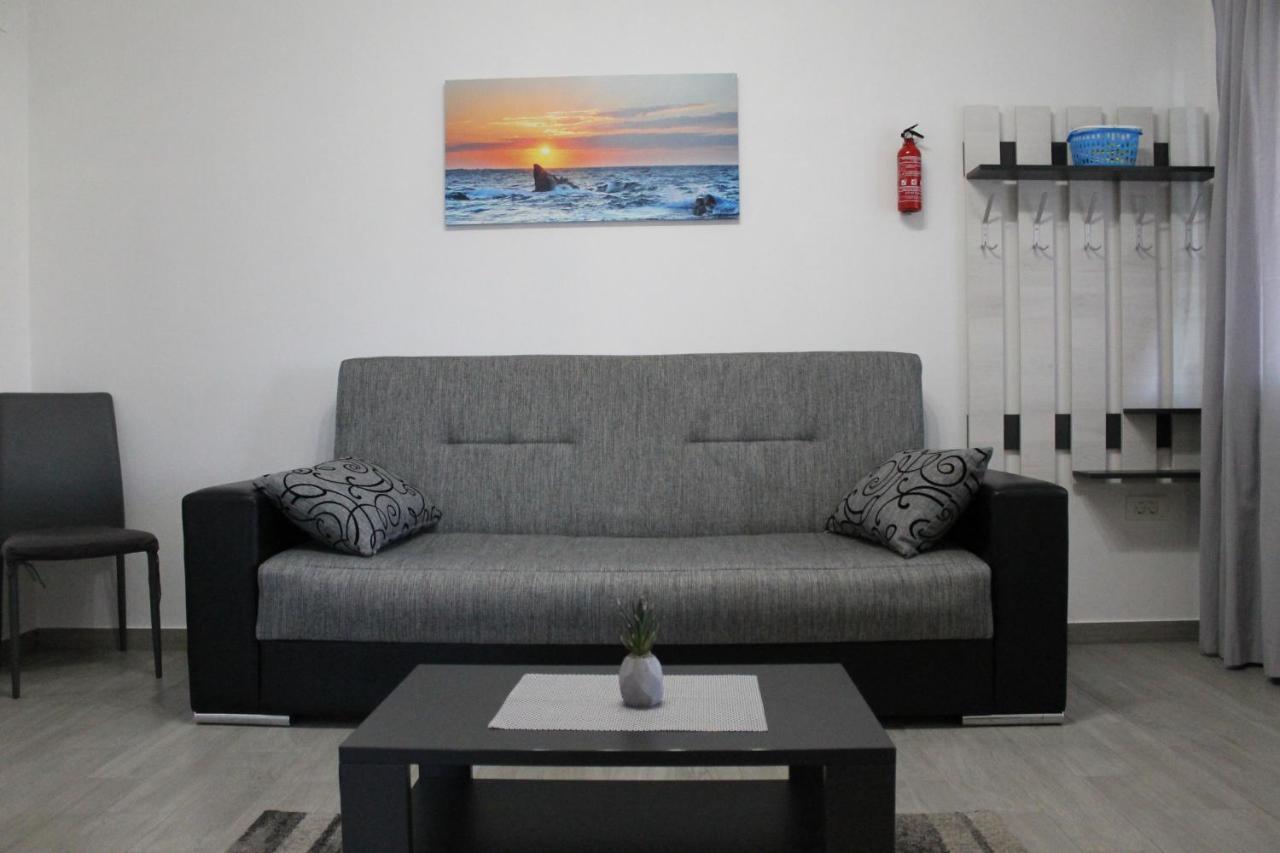 Apartmani Mladenka Malinska Exterior foto