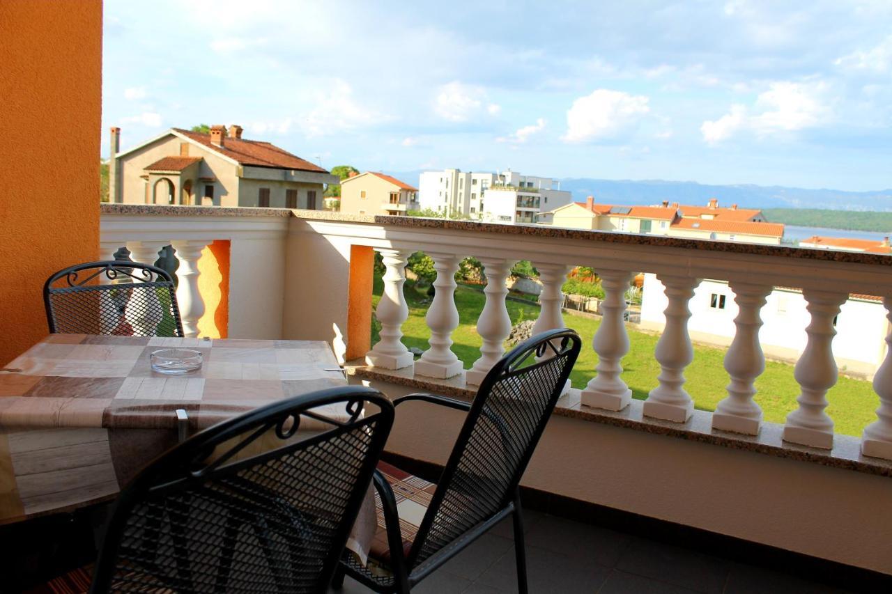 Apartmani Mladenka Malinska Exterior foto