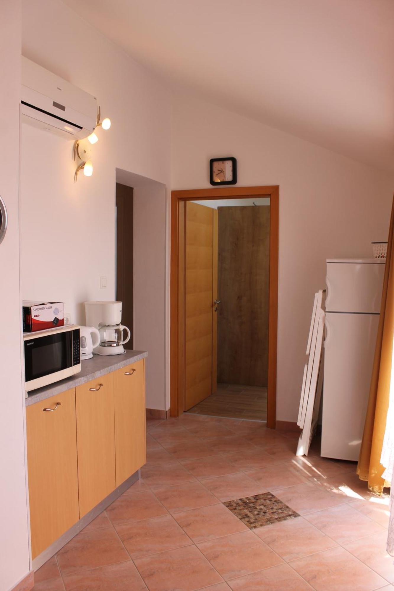 Apartmani Mladenka Malinska Exterior foto