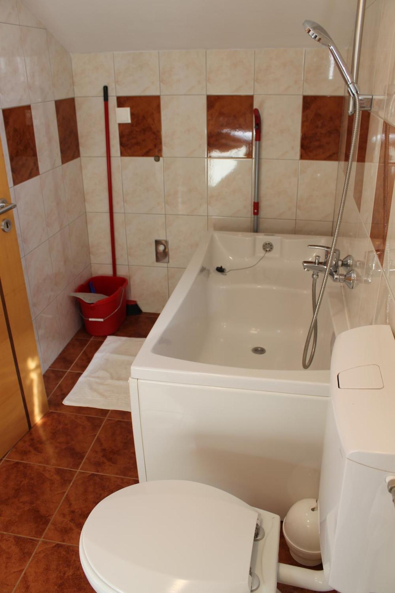 Apartmani Mladenka Malinska Exterior foto